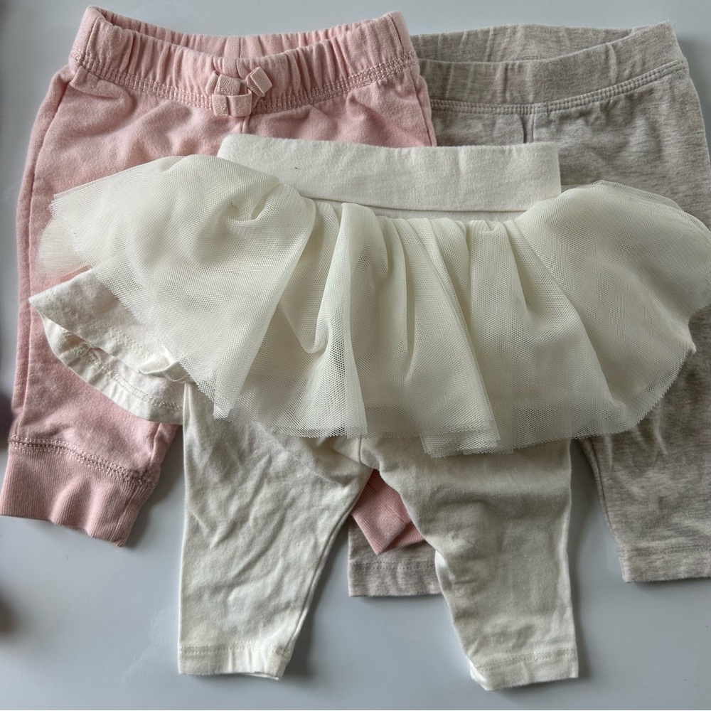 Bundle of 7 GAP Baby Girl Clothes 0-3 months Mstching Set, Pants, Bodysuits - Picture 6 of 8